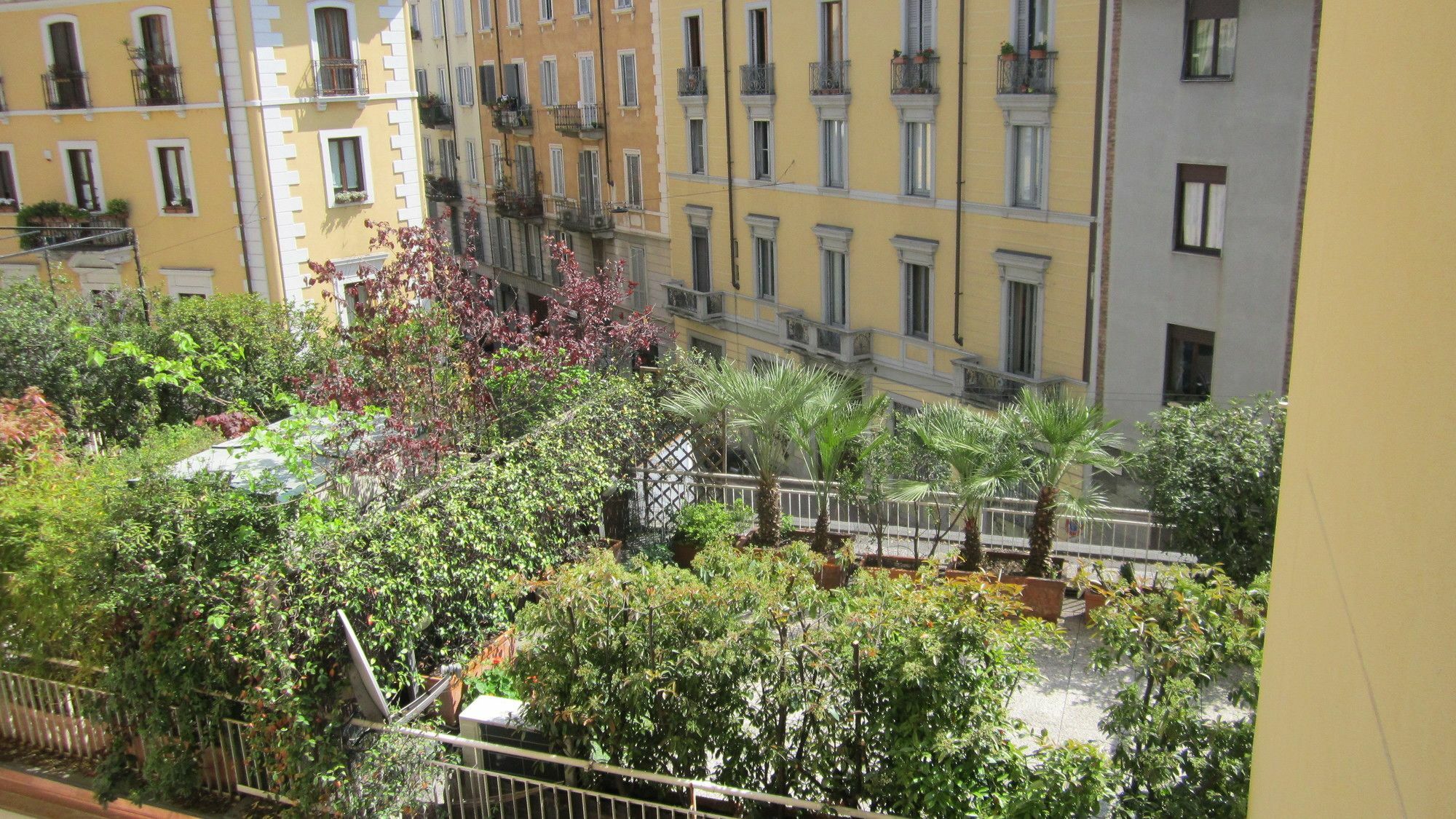 Aiello Rooms Milan Luaran gambar